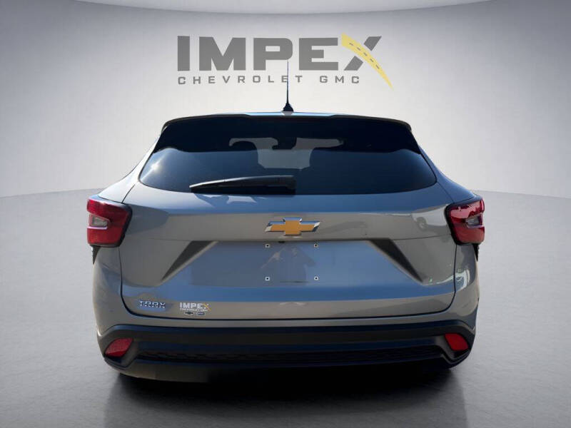 2024 Chevrolet Trax LS