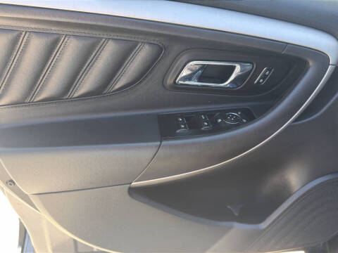2013 Ford Taurus SEL
