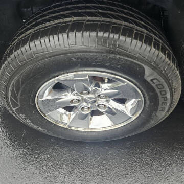 2006 Mitsubishi Raider XLS