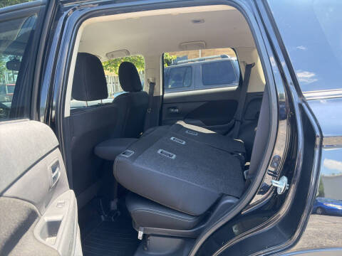 2016 Mitsubishi Outlander SE