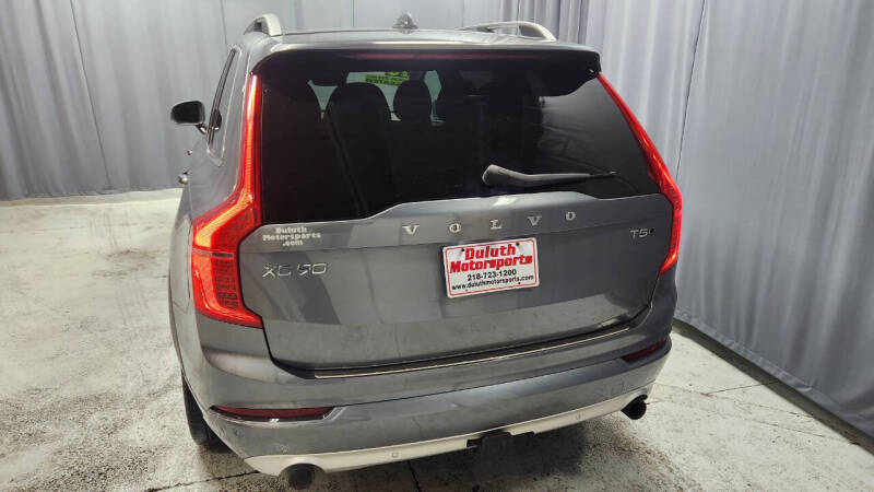 2018 Volvo XC90 T5 Momentum 7-Passenger