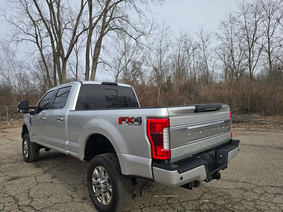 2018 Ford F-250 Super Duty Platinum's photo