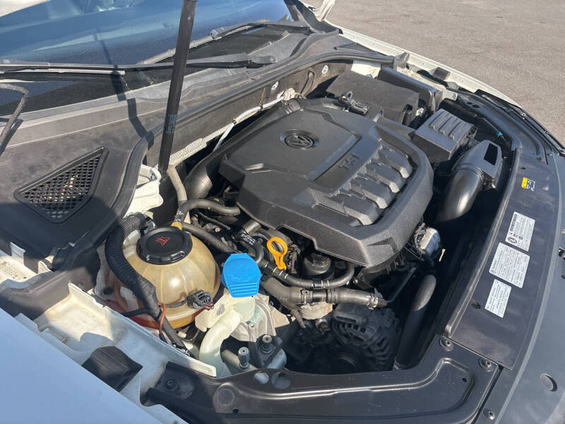 2018 Volkswagen Passat 2.0T SE