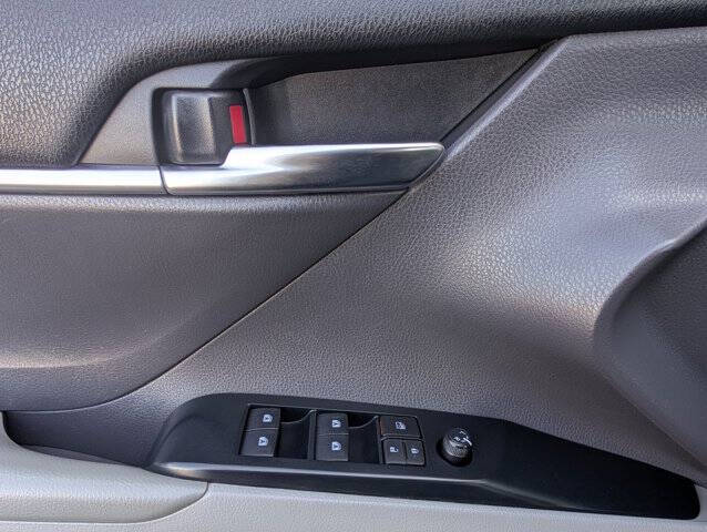 2020 Toyota Camry LE