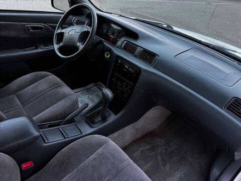1999 Toyota Camry LE V6