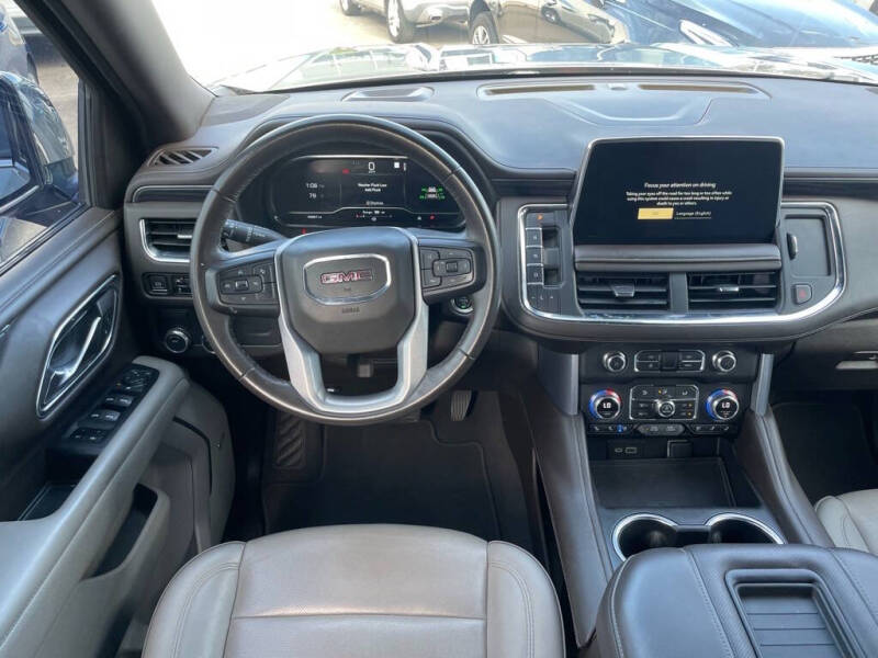 2023 GMC Yukon XL SLT