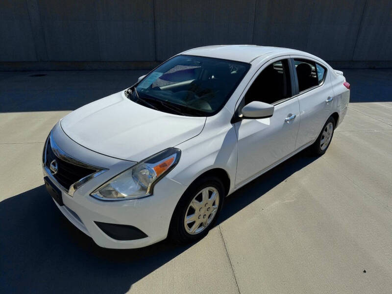 2019 Nissan Versa SV