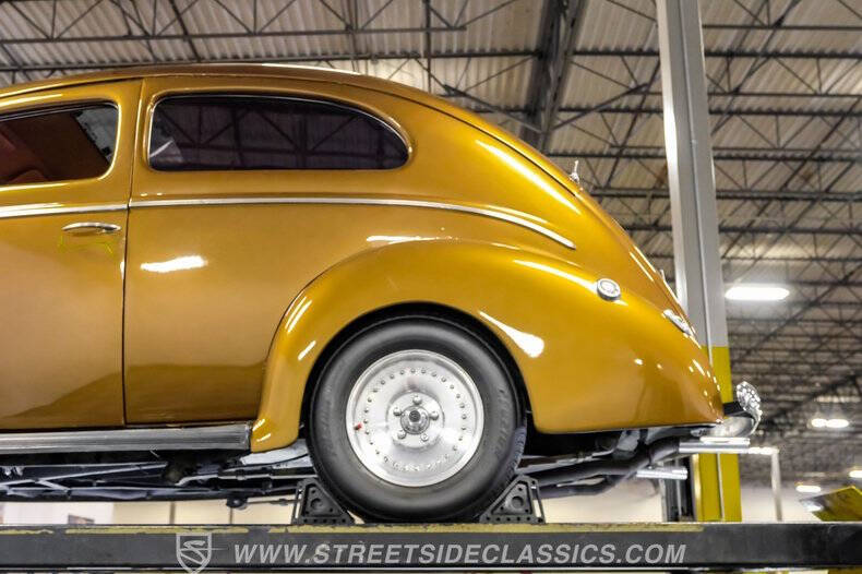 1940 Ford Deluxe
