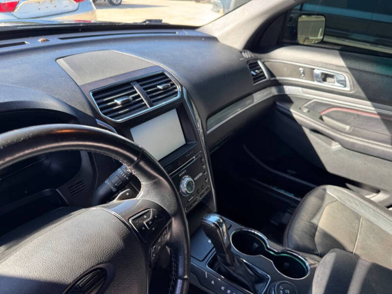 2016 Ford Explorer Sport