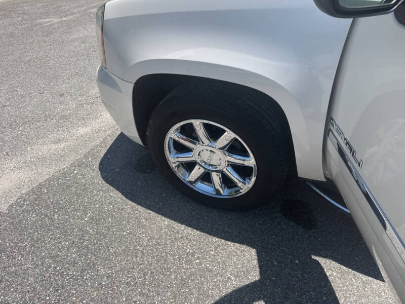 2011 GMC Yukon Denali