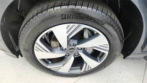 2025 Audi Q6 e-tron quattro Premium Plus