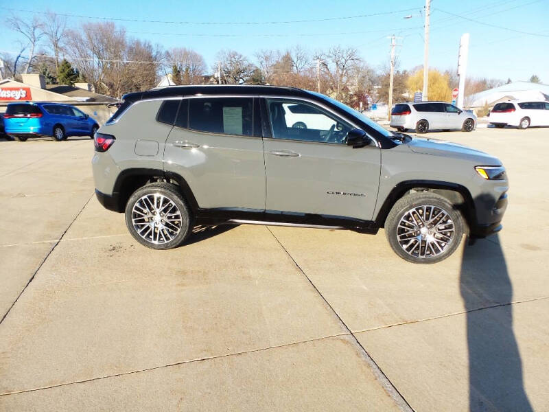2023 Jeep Compass Limited's photo