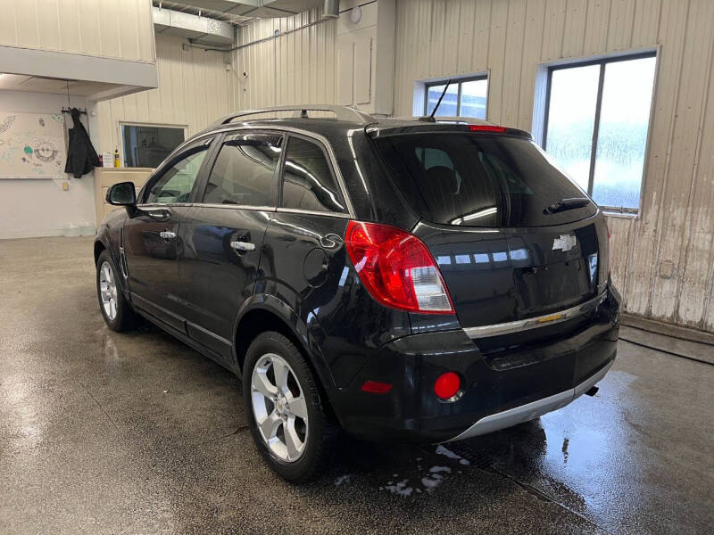 2013 Chevrolet Captiva Sport LTZ photo 2