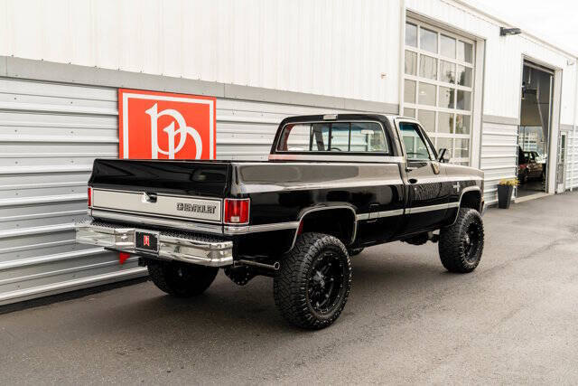 1985 Chevrolet C/K 20 Series 36
