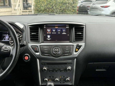 2017 Nissan Pathfinder