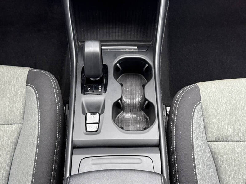 2023 Volvo XC40 B5 Core