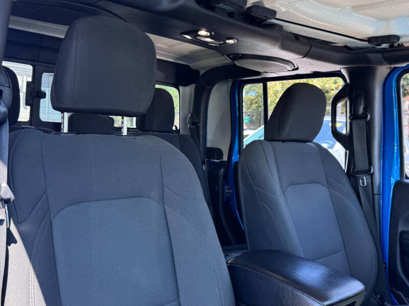 2021 Jeep Gladiator Willys