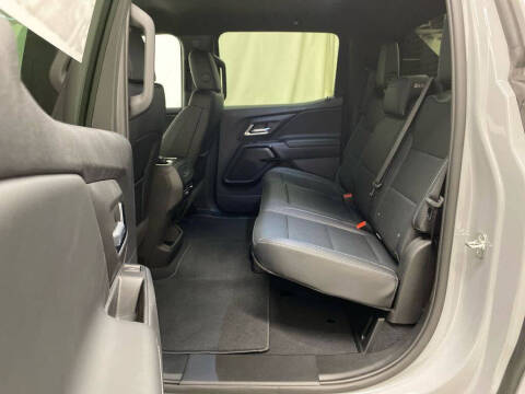 2025 Chevrolet Silverado EV LT