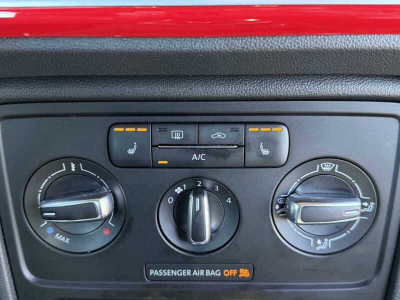 2014 Volkswagen Beetle Convertible