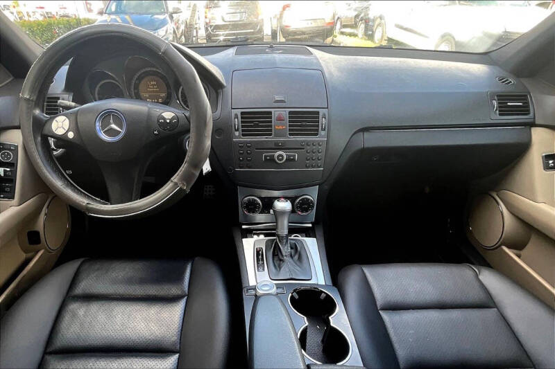 2011 Mercedes-Benz 300-Class
