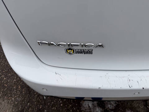 2020 Chrysler Pacifica Touring L