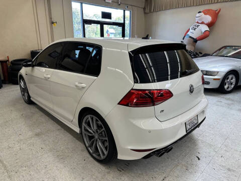 2017 Volkswagen Golf R 4Motion