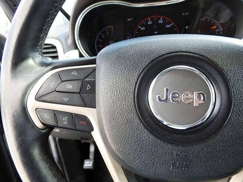 2015 Jeep Grand Cherokee  - $16,900