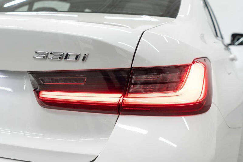 2024 BMW 3 Series 330i xDrive