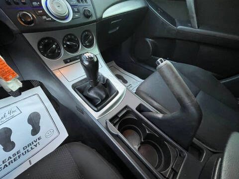 2011 Mazda MAZDA3 i Touring