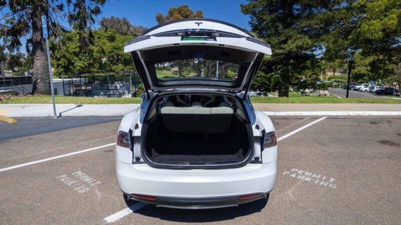 2012 Tesla Model S Signature Performance