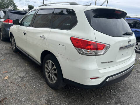 2016 Nissan Pathfinder SV