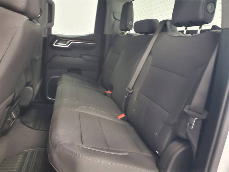 2026 GMC Sierra 1500 Elevation Standard