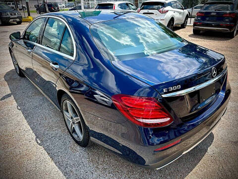 2017 Mercedes-Benz E-Class E 300 4MATIC