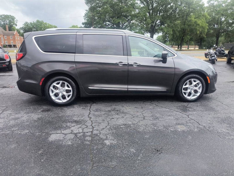 2018 Chrysler Pacifica Touring L Plus