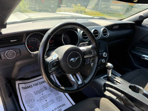 2016 Ford Mustang V6