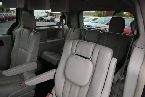 2014 Chrysler Town and Country Touring