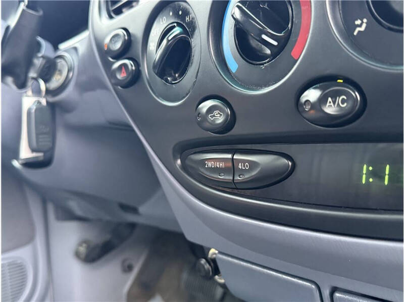 2002 Toyota Tundra SR5 V8