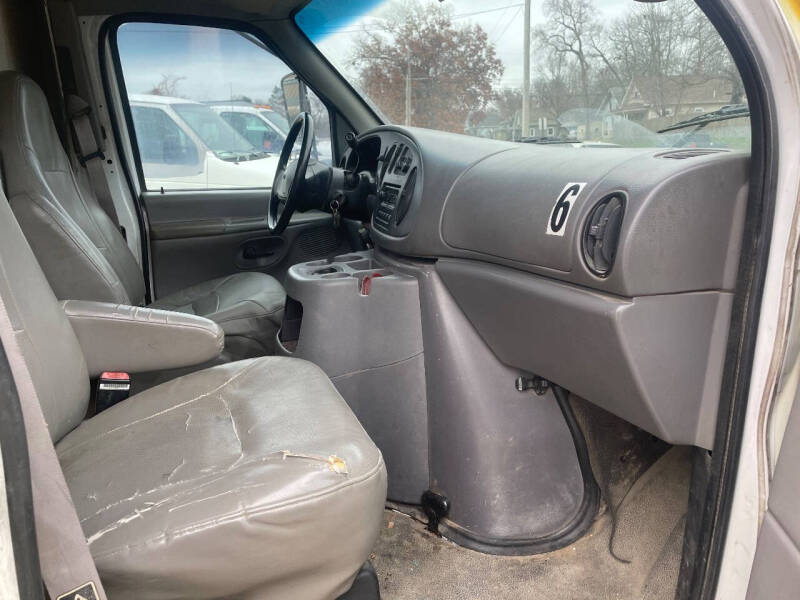 2001 Ford E-Series E-450 SD