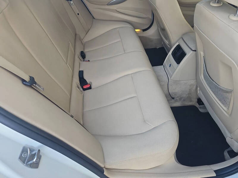 2013 BMW 3 Series 328i