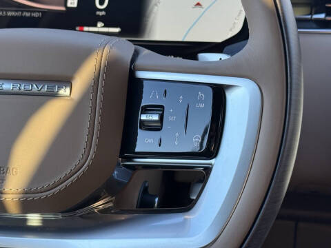 2025 Land Rover Range Rover P400 SE LWB