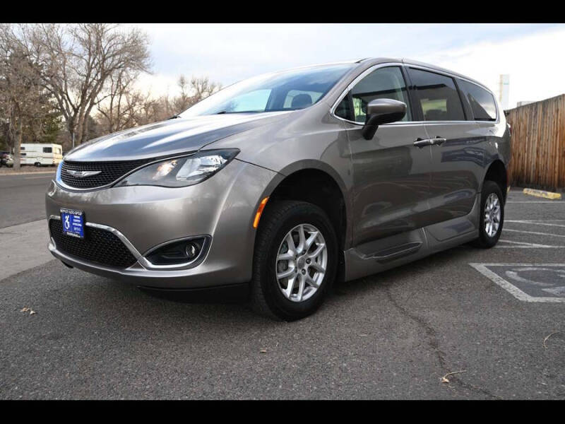 2017 Chrysler Pacifica Touring