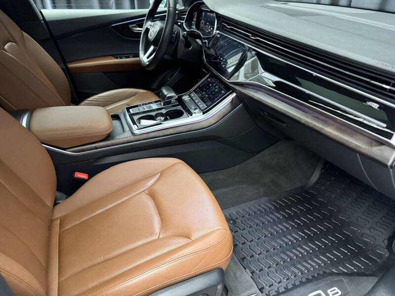 2019 Audi Q8 quattro Premium Plus 55 TFSI
