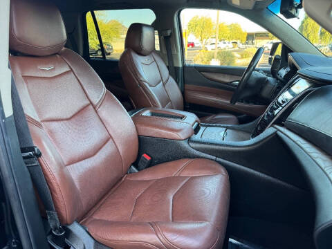 2019 Cadillac Escalade Luxury