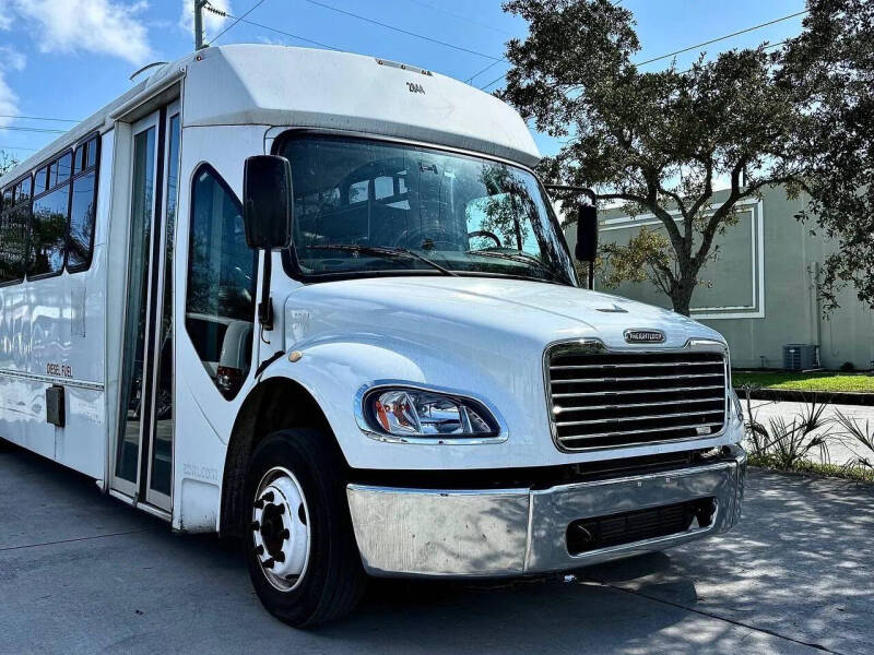 2018 Freightliner M2 106