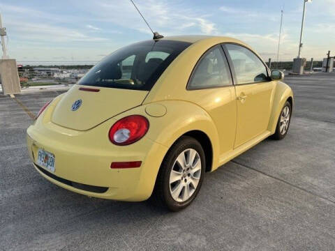 2009 Volkswagen New Beetle Base PZEV