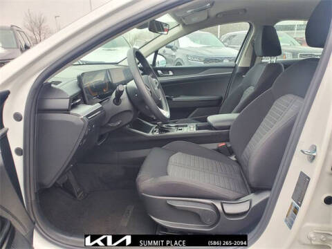 2025 Kia K5 LXS