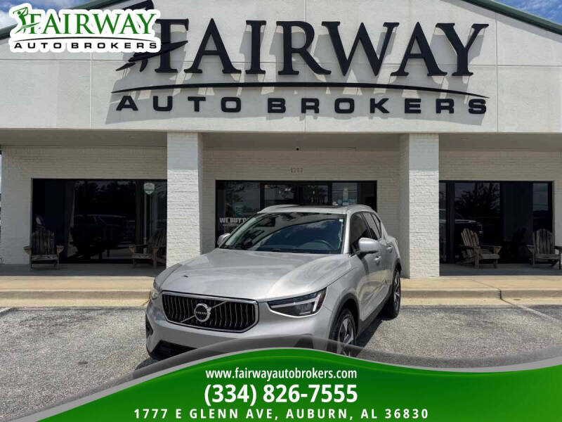 2025 Volvo XC40 B5 Plus Bright Theme
