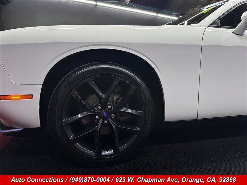 2021 Dodge Challenger SXT