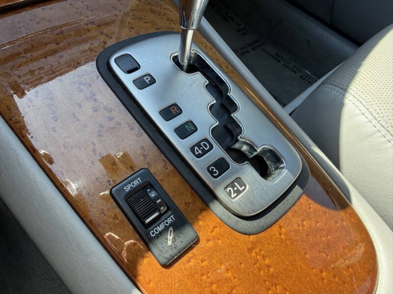 2005 Lexus ES 330