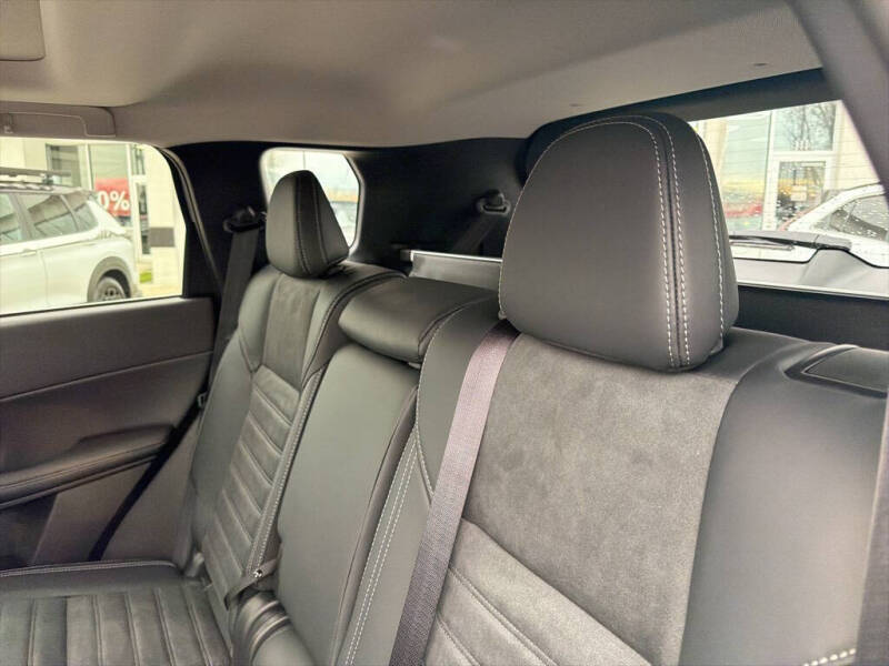 2026 Mitsubishi Outlander SE